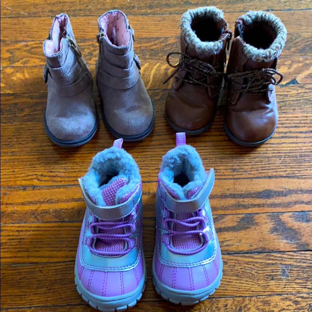 Toddler boot lot. Girls size 4 - (3 pair)